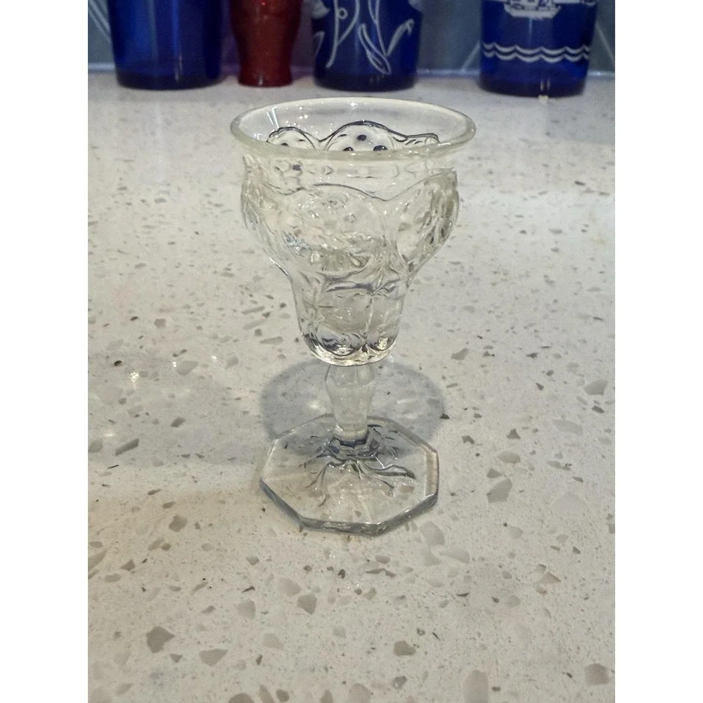 McKee Rock Crystal Clear Tiny 2 7/8